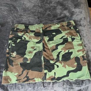 Military print skirt